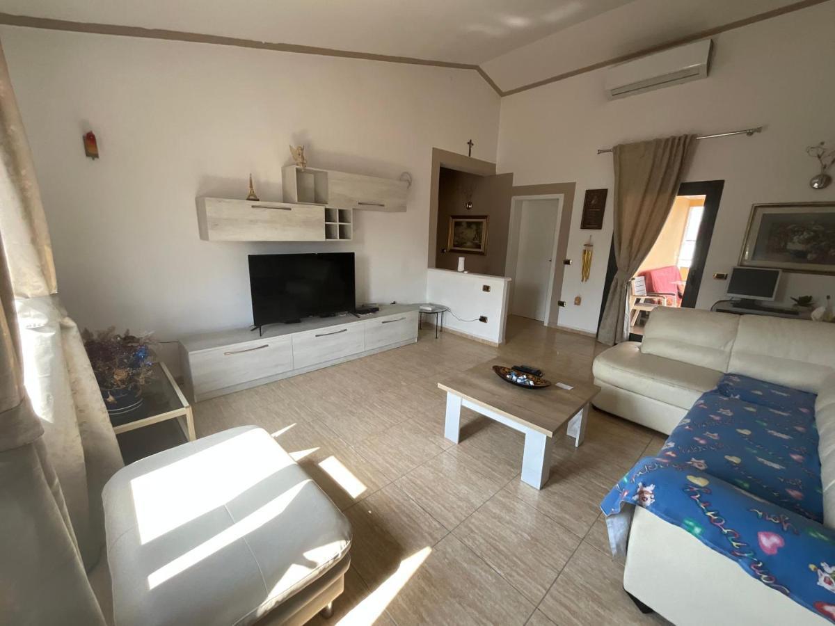 Italian Style Apartment Durrës Buitenkant foto