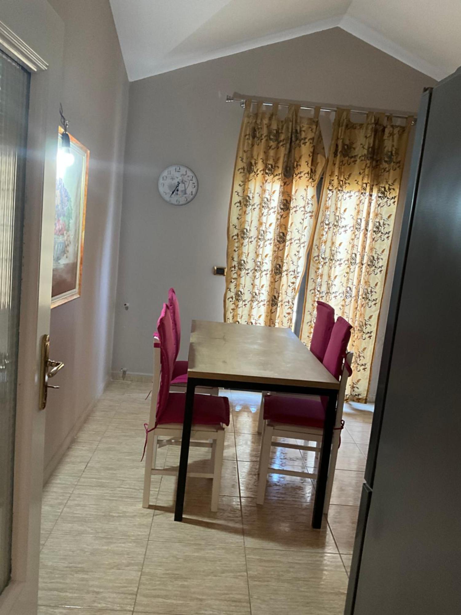 Italian Style Apartment Durrës Buitenkant foto